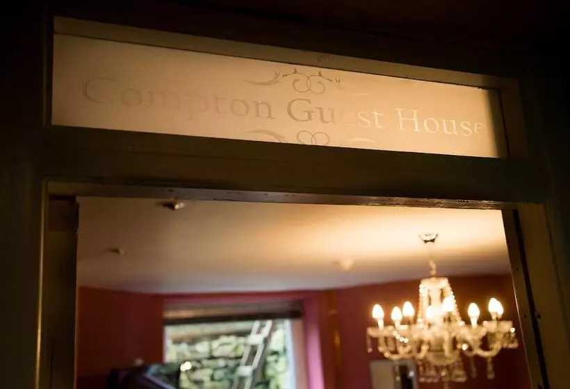 ペンション Compton Guest House