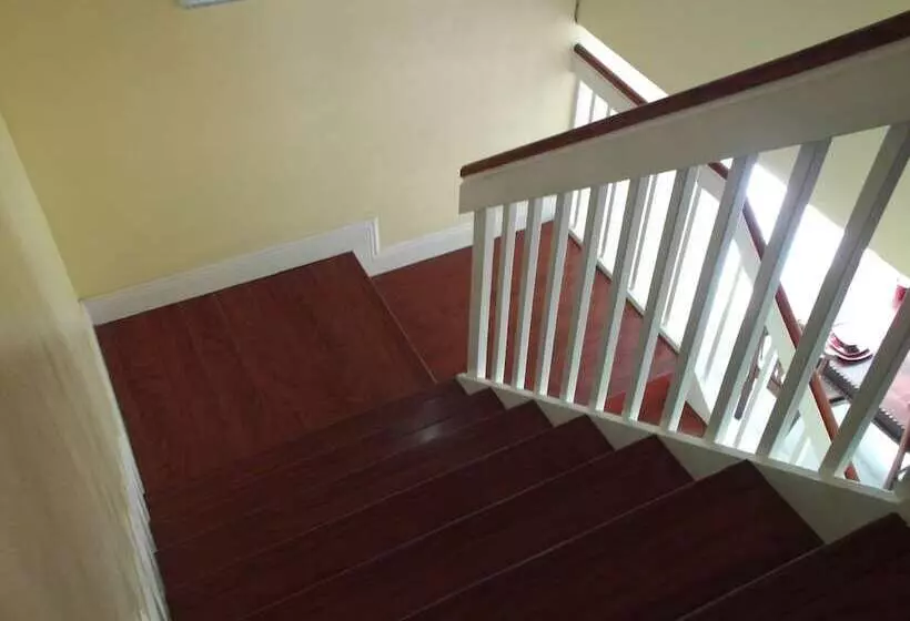 Majatalo Dawson's House