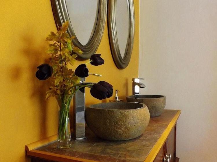 펜션 The Coach House At Maes Y Coed Farm