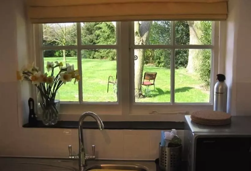 Thatched Farm B&b And Holiday Cottages