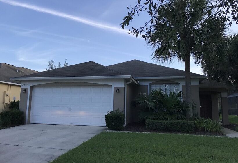 4br 3ba Home In Emerald Island Resort By Cv 8540