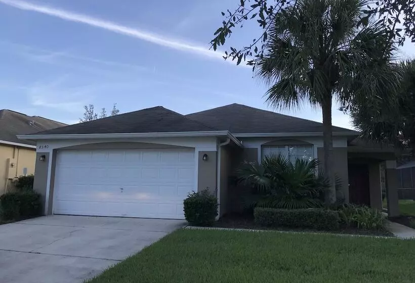 4br 3ba Home In Emerald Island Resort By Cv 8540