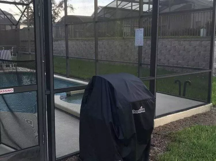 4br 3ba Home In Emerald Island Resort By Cv 8540