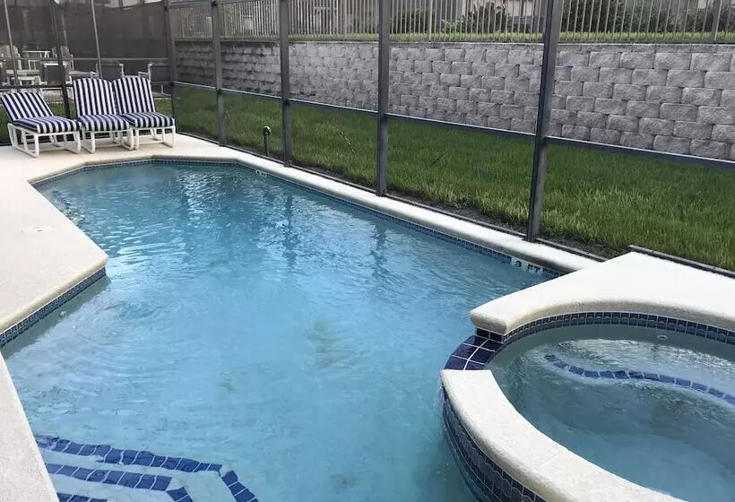 4br 3ba Home In Emerald Island Resort By Cv 8540