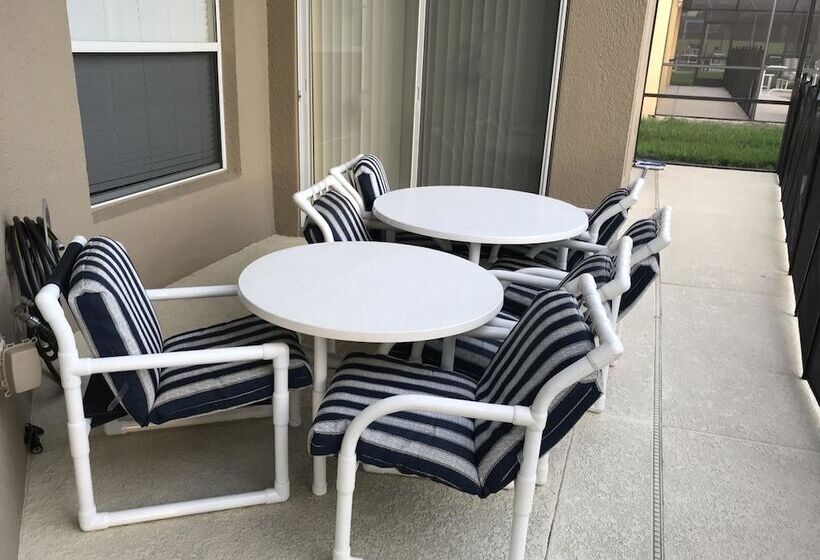 4br 3ba Home In Emerald Island Resort By Cv 8540