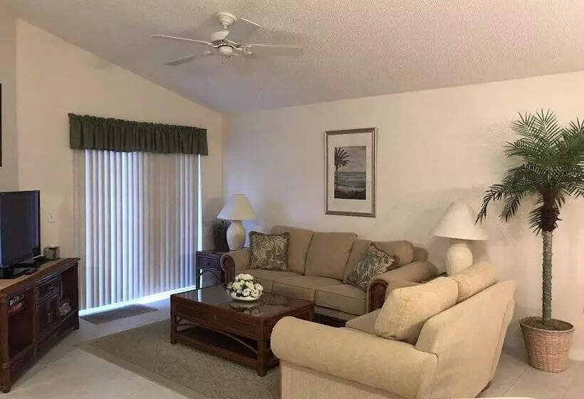 4br 3ba Home In Emerald Island Resort By Cv 8540