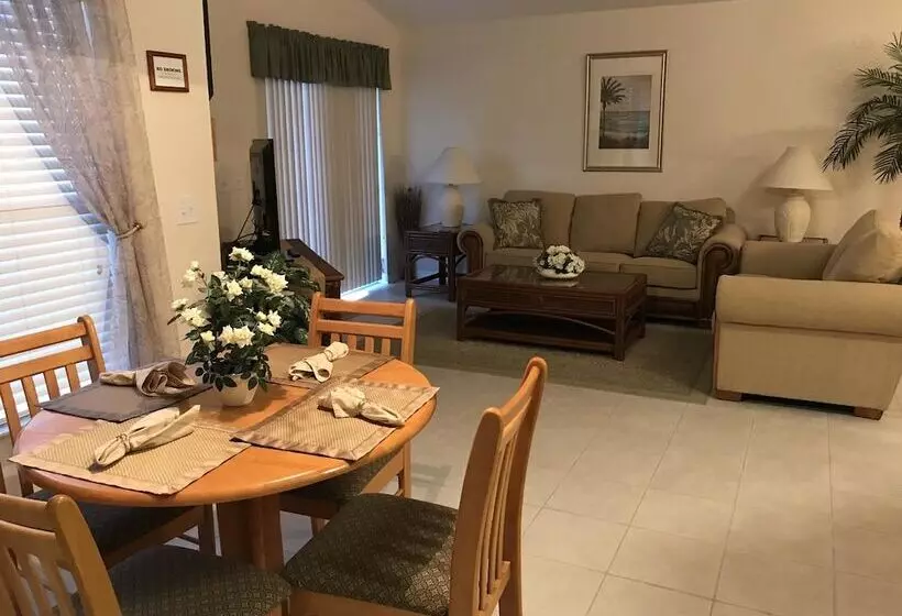 4br 3ba Home In Emerald Island Resort By Cv 8540