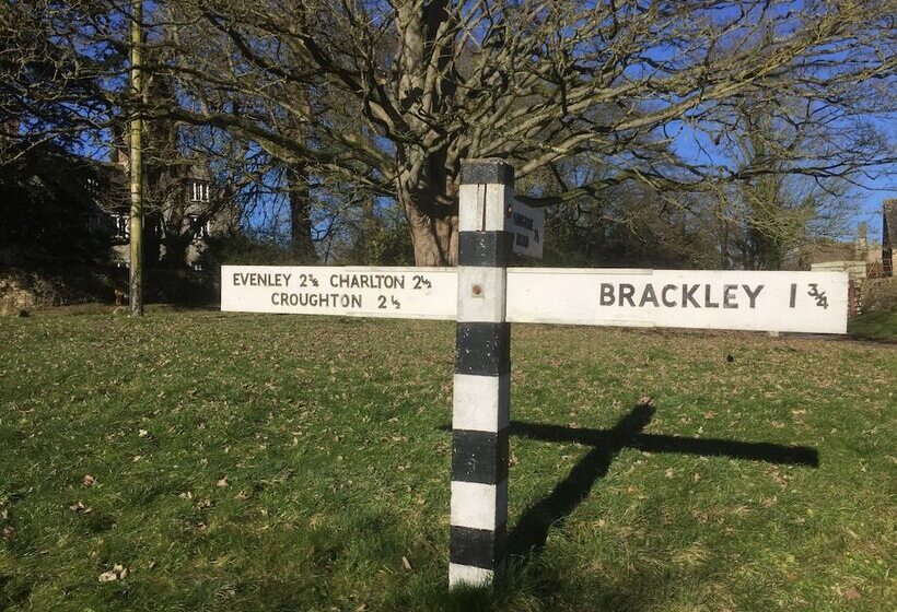 مبيت وإفطار Brook Farm Cottage