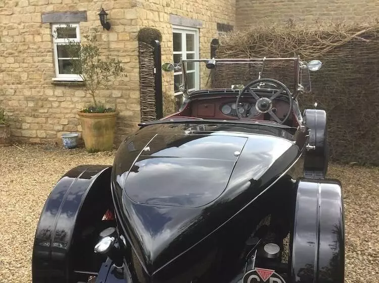 Aamiaismajoitus (B&B) Brook Farm Cottage