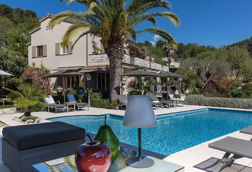 تختخواب و صبحانه Chambres D Hôtes Villa Cédria