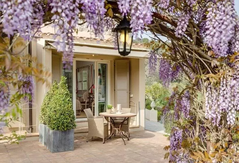 تختخواب و صبحانه Chambres D Hôtes Villa Cédria