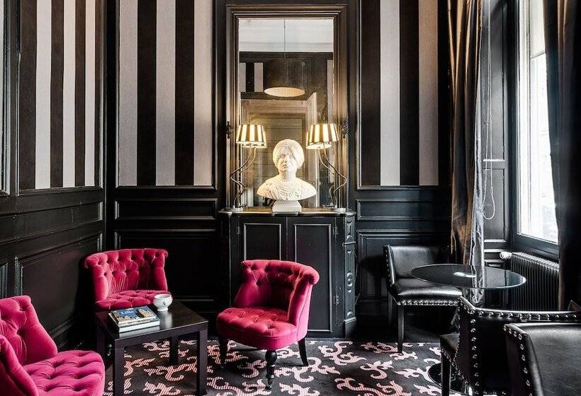 تختخواب و صبحانه La Maison Du Champlain