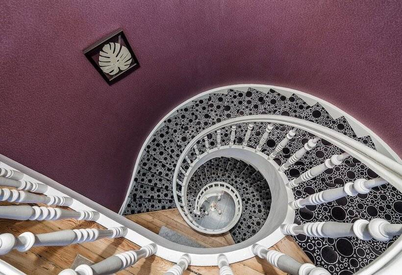 تختخواب و صبحانه La Maison Du Champlain