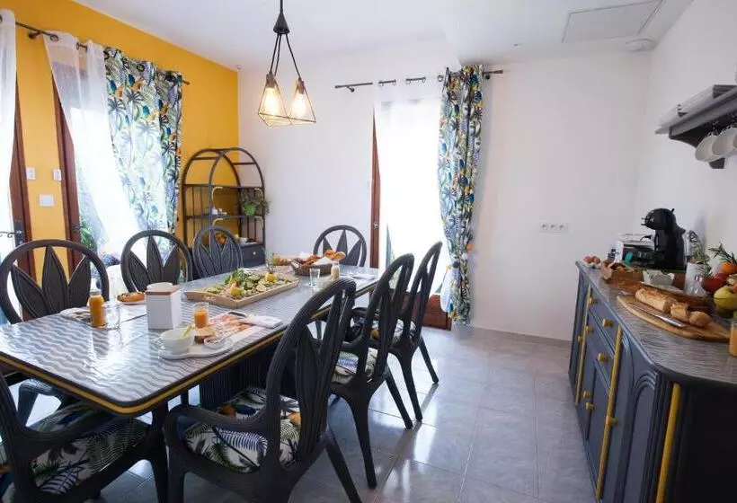 Aamiaismajoitus (B&B) Les Villas Du Triangle   Chambres D Hôtes