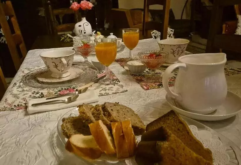Aamiaismajoitus (B&B) Maison D Hôtes Léchémia