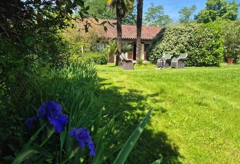 Aamiaismajoitus (B&B) Maison D Hôtes Léchémia