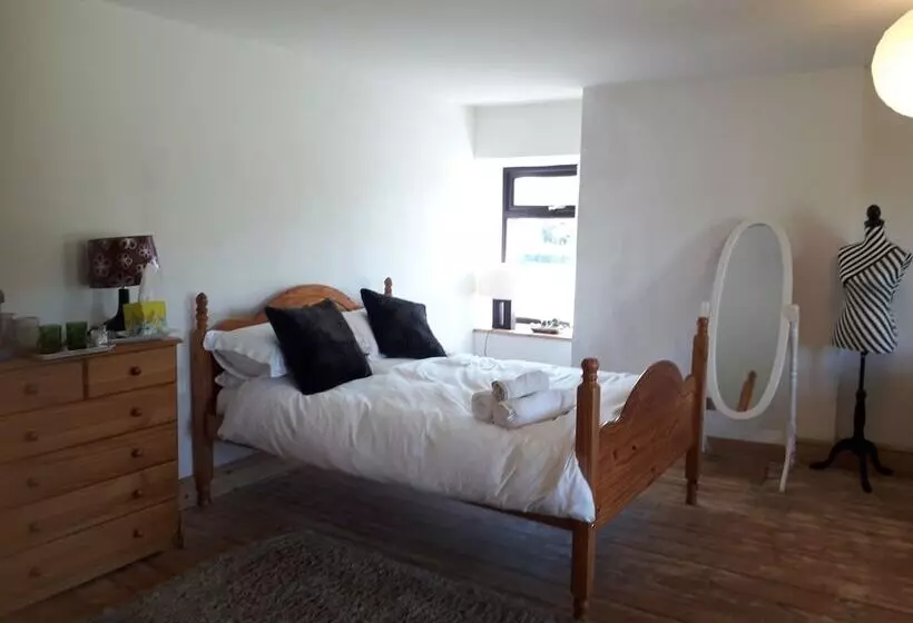 Aamiaismajoitus (B&B) Melin Tregib