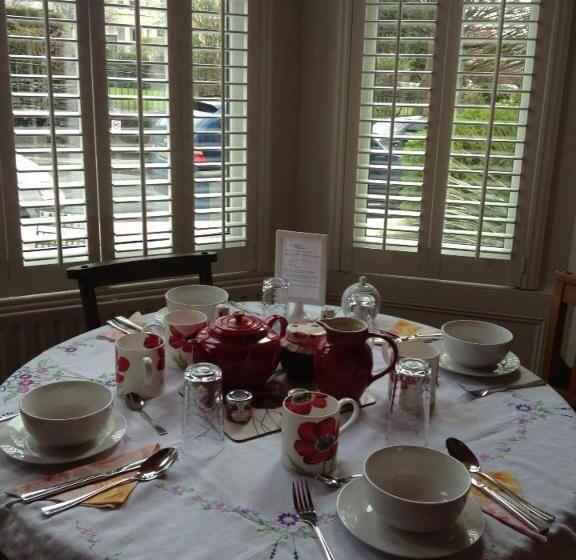 住宿加早餐  Raymonds