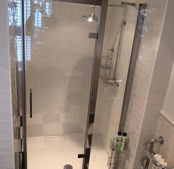 住宿加早餐  Raymonds