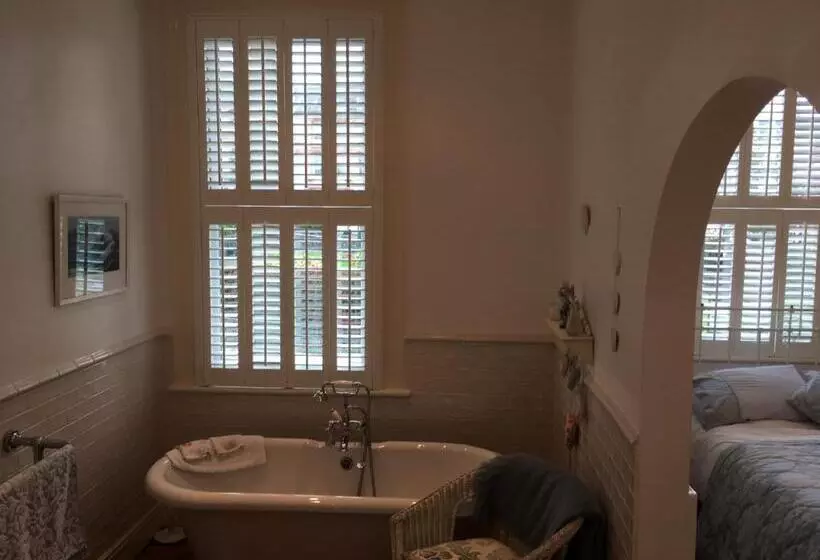 Aamiaismajoitus (B&B) Raymonds