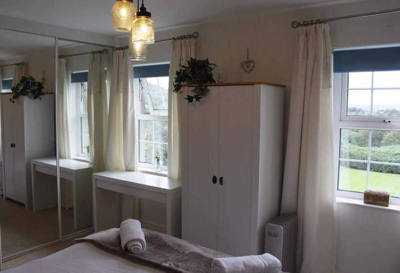 مبيت وإفطار Roe Valley Manor And Estate