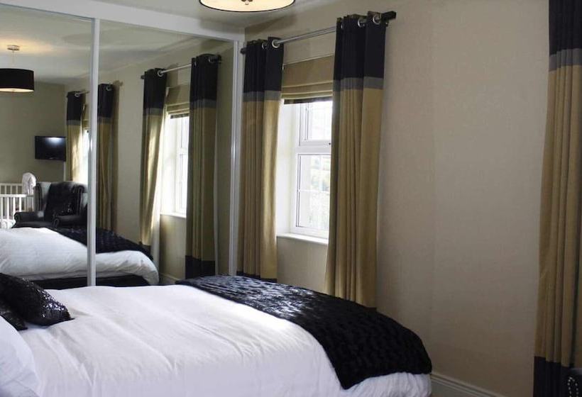 مبيت وإفطار Roe Valley Manor And Estate