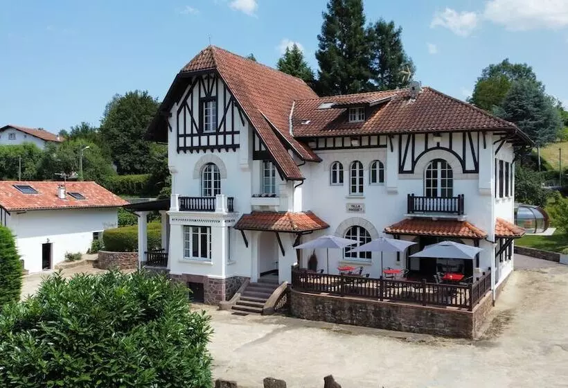 Aamiaismajoitus (B&B) Villa Harriet