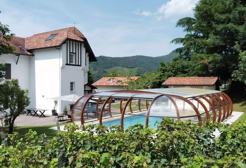 Aamiaismajoitus (B&B) Villa Harriet