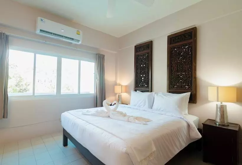Bed At Beach Hostel