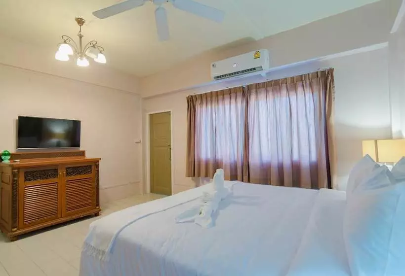 Bed At Beach Hostel