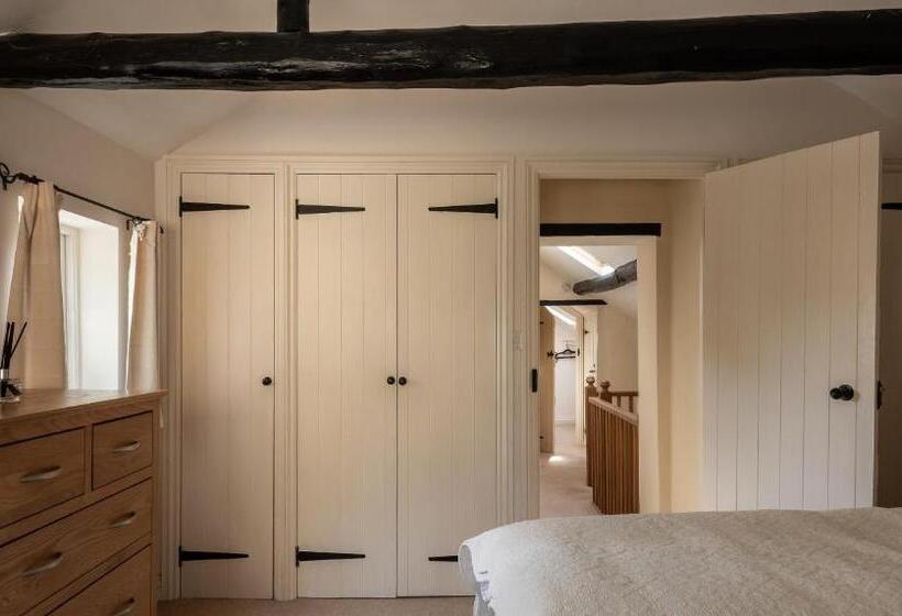 Camside, Chipping Campden Taswell Retreats