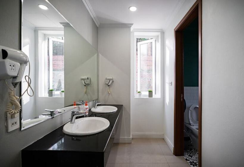 Oreka Homestay Halong   Hostel