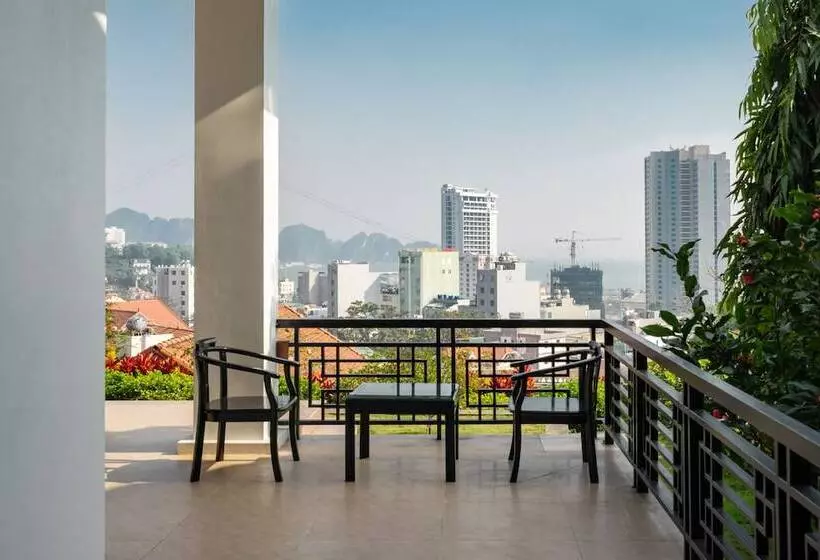 Oreka Homestay Halong   Hostel