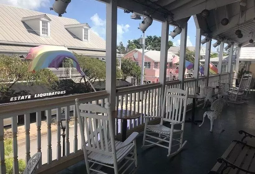 Majatalo New Orleans House   Gay Male Adult Guesthouse