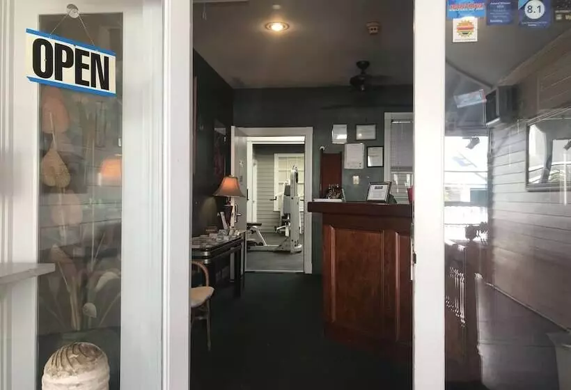 Majatalo New Orleans House   Gay Male Adult Guesthouse