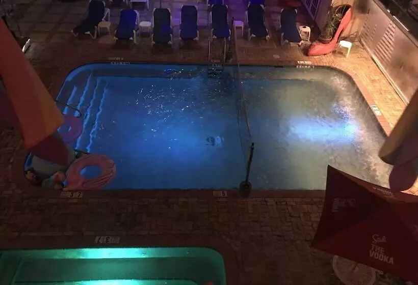 Majatalo New Orleans House   Gay Male Adult Guesthouse