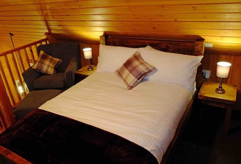 The Cabins, Loch Awe