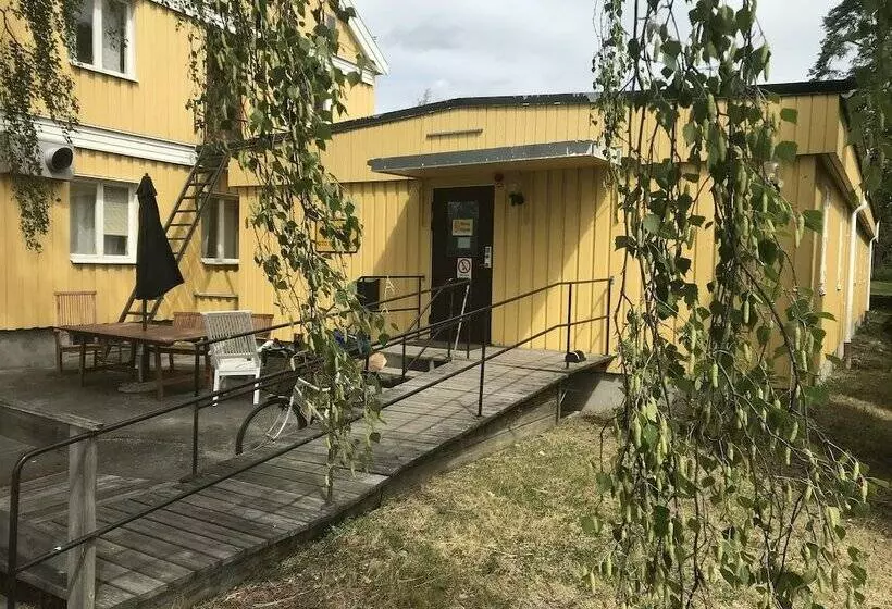 Rosenlund   Hostel