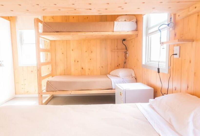 Schronisko Wanderlust Jose Ignacio