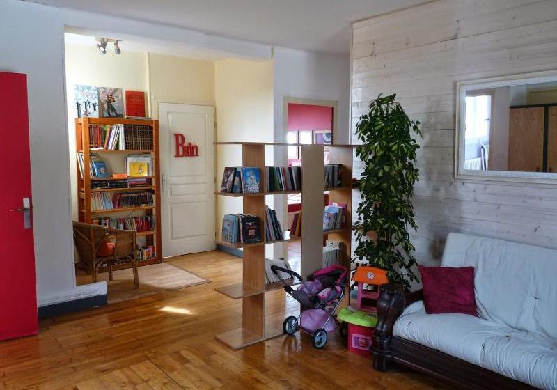 مبيت وإفطار Chambre Rouge Et Vin Blanc