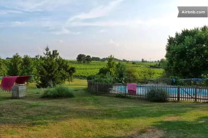 Bed and Breakfast Chambre Rouge Et Vin Blanc