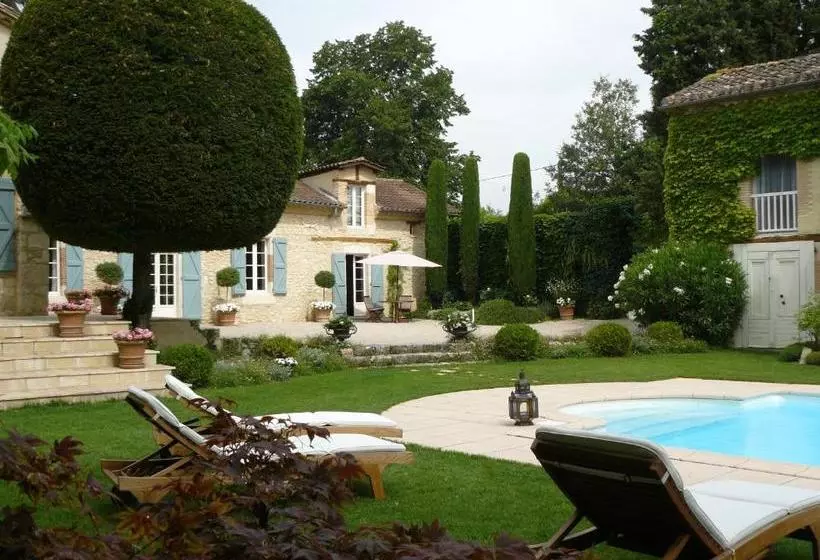 Aamiaismajoitus (B&B) Château Larroze  Chambres De Charme