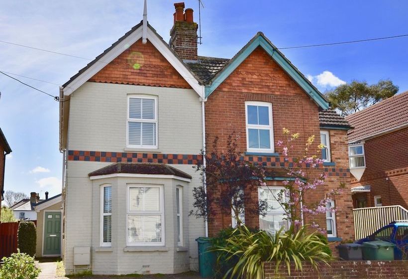 Blackberry Cottage  Bembridge