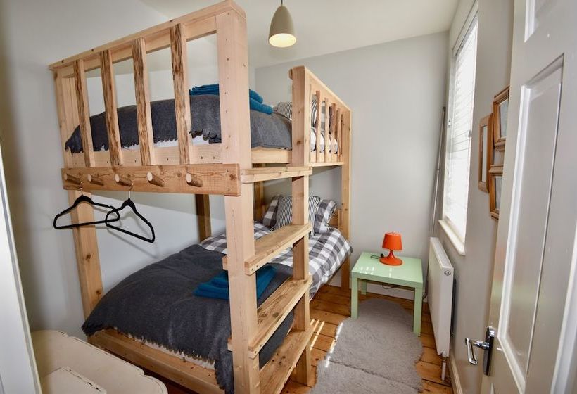 Blackberry Cottage  Bembridge