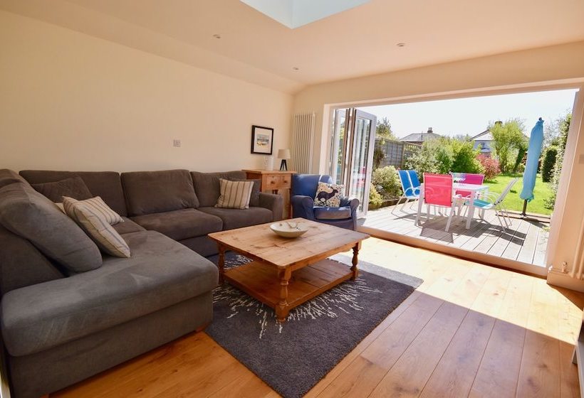 Blackberry Cottage  Bembridge