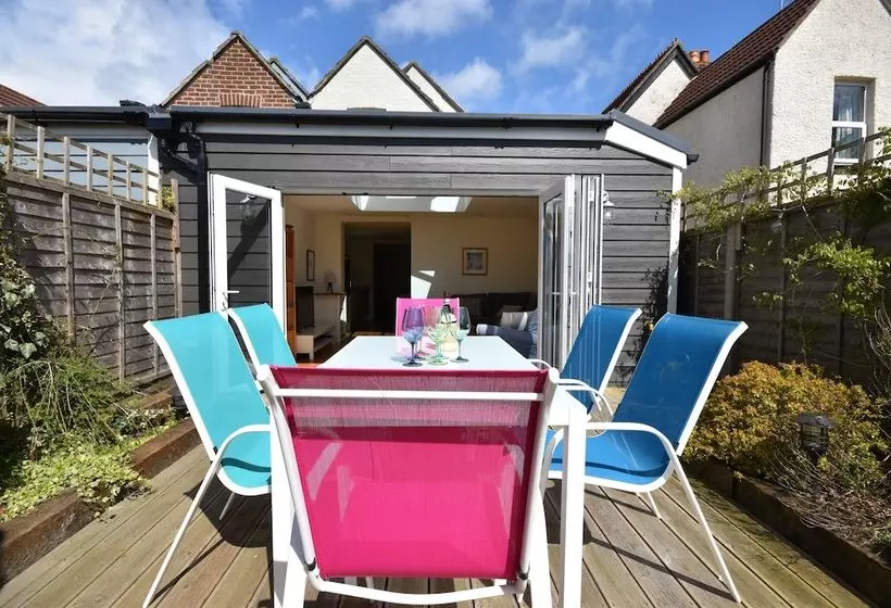 Blackberry Cottage  Bembridge