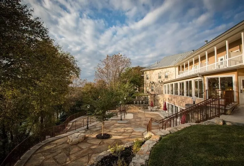 Gruene River Hotel & Retreat