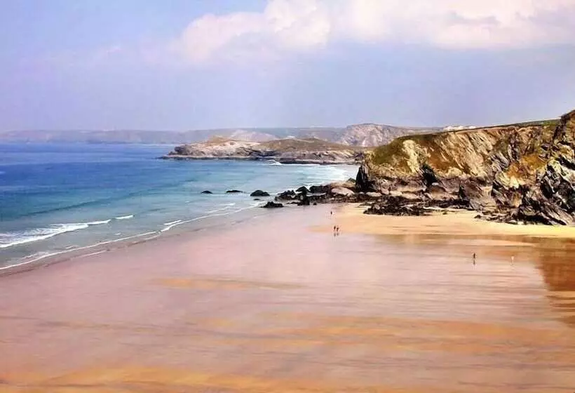 OYO Newquay Beach Hotel