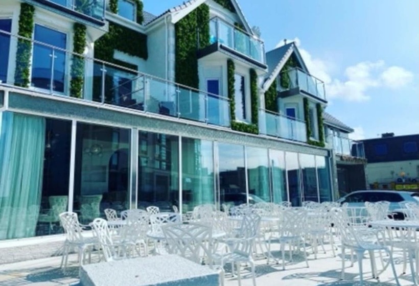 OYO Newquay Beach Hotel