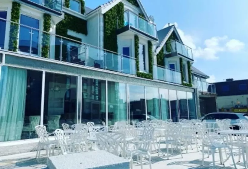 OYO Newquay Beach Hotel